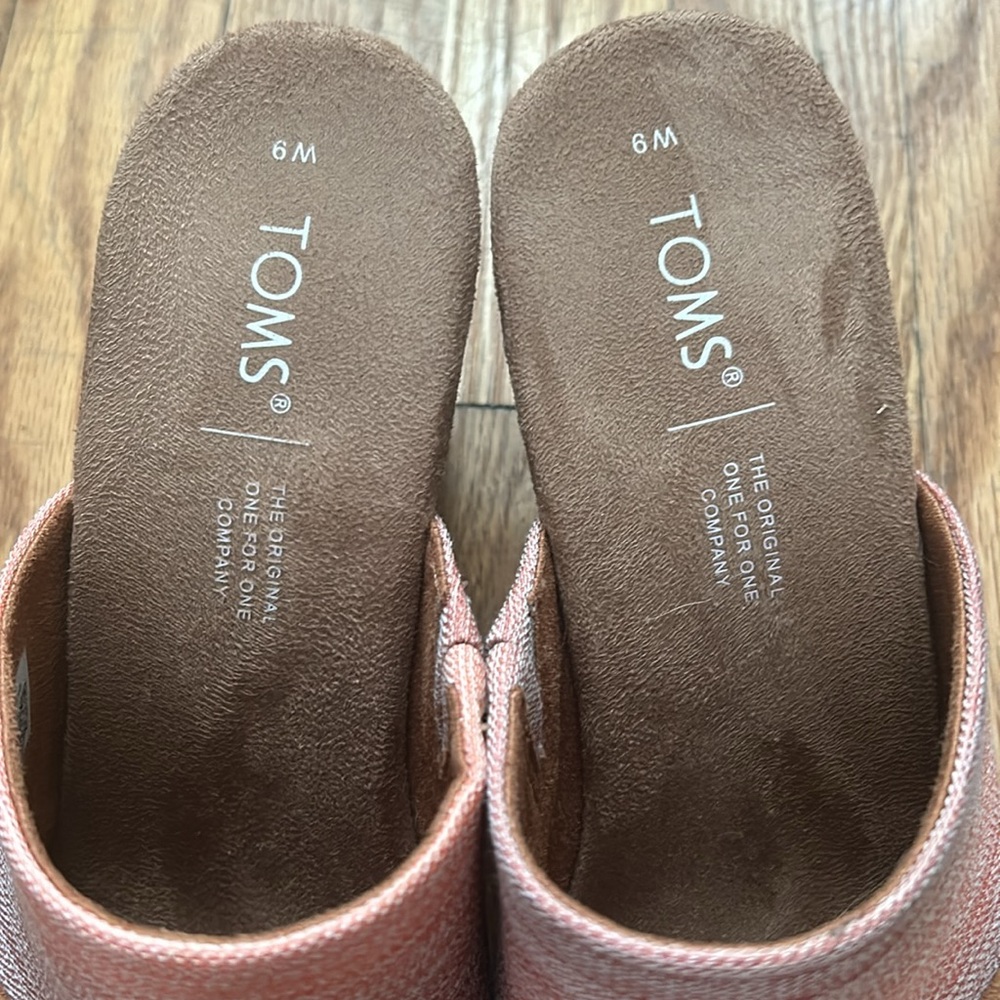 Toms slides - Picture 2 of 5